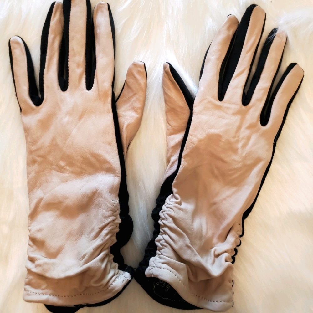 3/$24 - TOUCHPOINT Off-white Leather Gloves